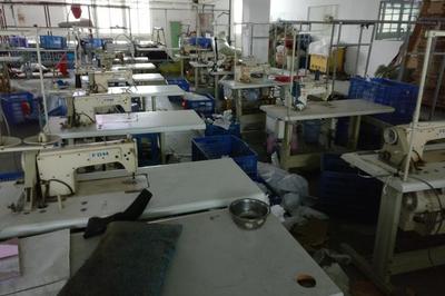 關于被執行人廈門帝澳服飾有限公司名下機器設備及電子產品的拍賣公告